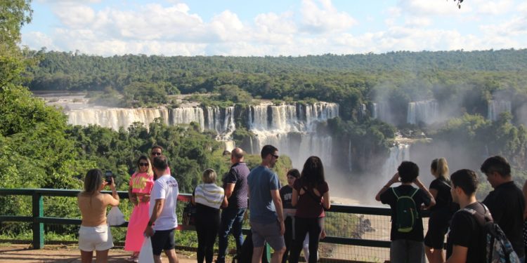 Mais de 24 mil pessoas visitaram o Parque Nacional do Iguaçu no feriadão de Tiradentes