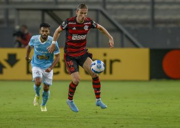 Corinthians perde e Flamengo vence na estreia da Libertadores