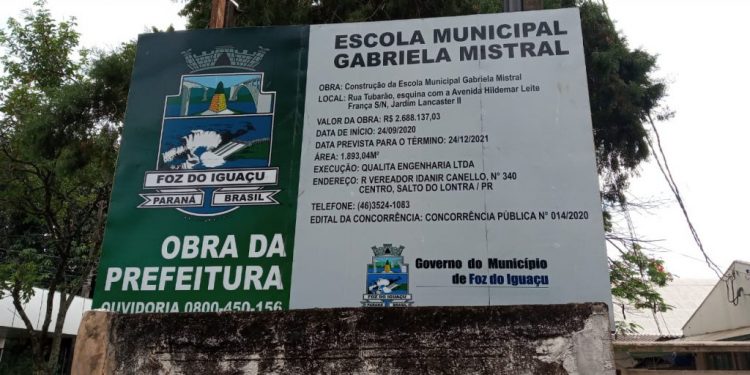 Prefeitura e empreiteira buscam solução para obra na Escola Gabriela Mistral