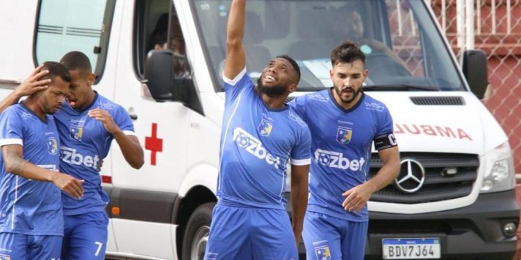 Cinco jogadores saem no BID da CBF e podem estrear no Foz do Iguaçu FC