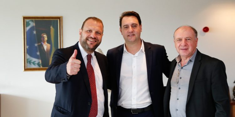 Ratinho Júnior e Carboni definem ‘linha de trabalho’ na Sejuf