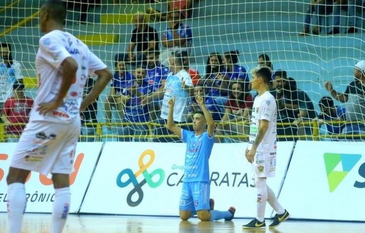 Foz Cataratas tem dois compromissos na semana