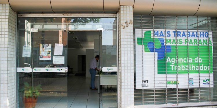 Programa do Primeiro Emprego quer incentivar jovens de Foz