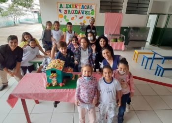 Alimentação saudável é tema de encontro com alunos da Escola Cecília Meireles