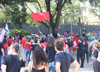 Foz do Iguaçu recebe ato internacional no Dia do Trabalhador