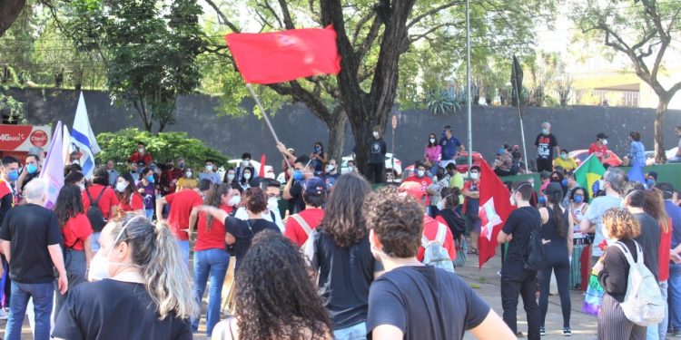 Foz do Iguaçu recebe ato internacional no Dia do Trabalhador