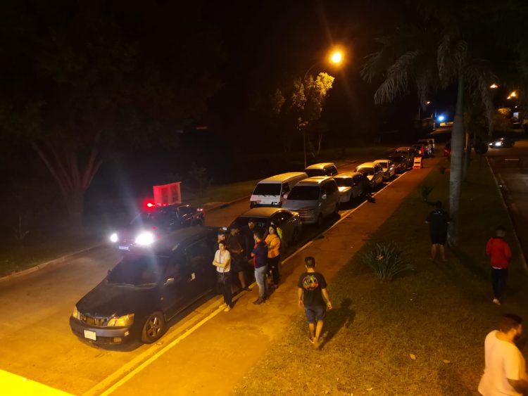 Em fiscalização na aduana da Argentina, 16 carros são apreendidos por descaminho