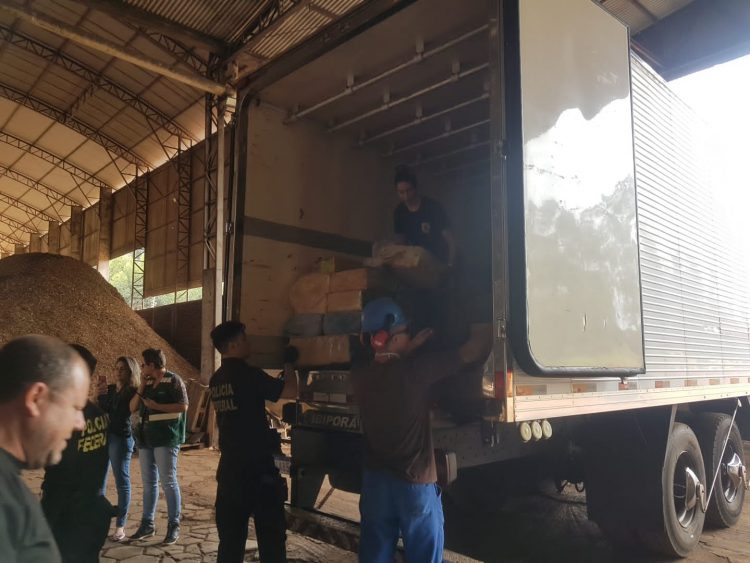 Polícia Federal incinera mais de duas toneladas de drogas