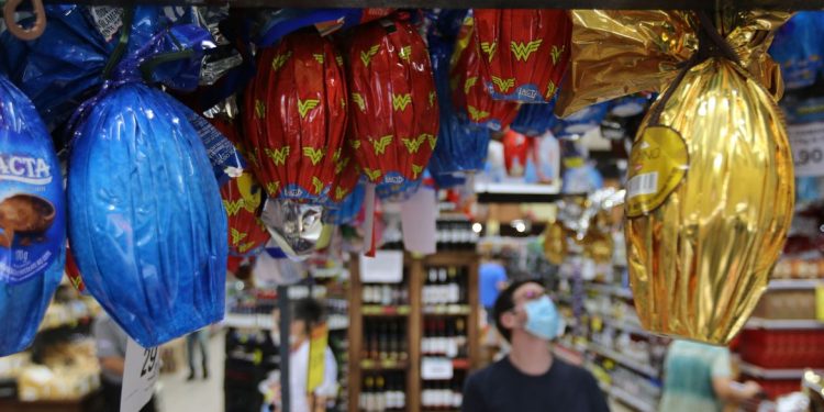 FGV vê desaceleração na cesta de Páscoa este ano