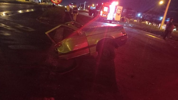 Três adultos e um bebê morrem em acidente na entrada de Foz do Iguaçu