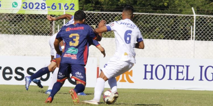 Para sair da zona de rebaixamento, Foz Futebol Clube recebe o Andraus neste sábado