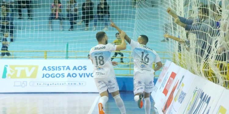 Foz Cataratas visita o Operário Laranjeiras para se aproximar da liderança