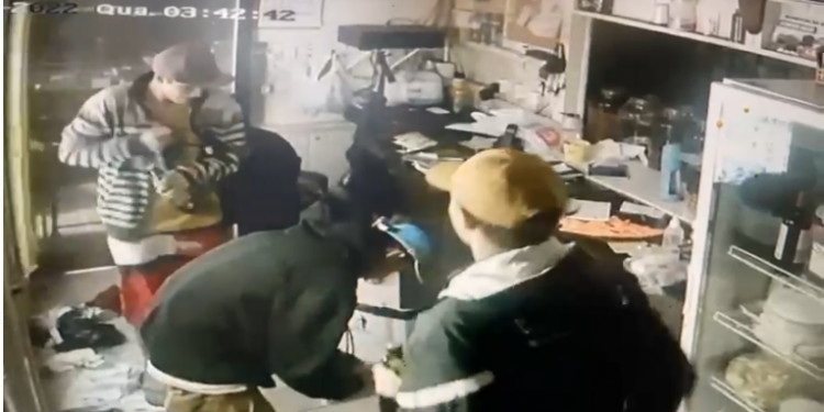 Criminosos invadem Restaurante Barracão e furtam equipamentos