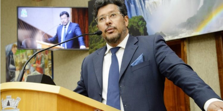 Câmara rejeita abertura de comissão contra o vereador Galhardo
