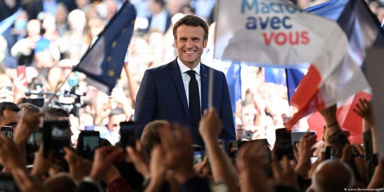 Macron derrota Le Pen e é reeleito presidente da França