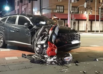 Motorista paraguaio provoca morte de mulher em moto em Curitiba