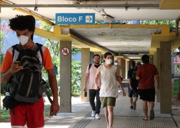 Capes disponibiliza 3.561 bolsas a 213 instituições de ensino superior