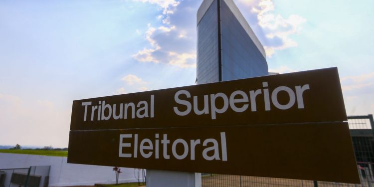 Prazo para emitir ou regularizar título termina quarta-feira, 04