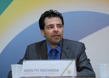 Bolsonaro nomeia novo ministro de Minas e Energia