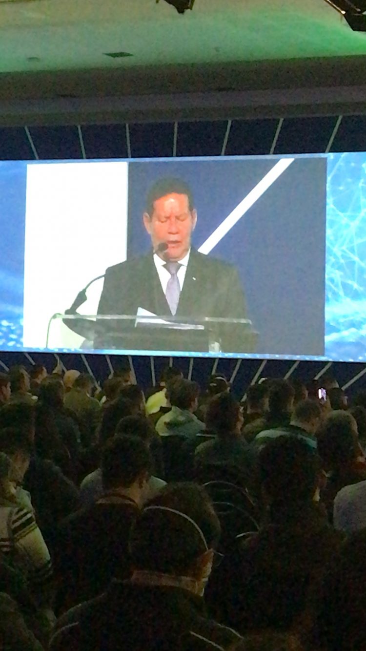 Em Foz do Iguaçu, Mourão diz que há muita área para ser utilizada pela agricultura