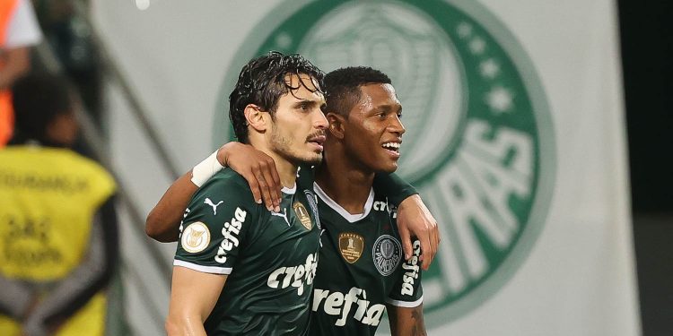 Palmeiras venceu RB Bragantino com gols de Danilo e Raphael Veiga