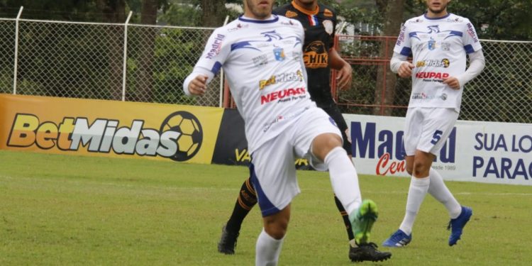 Foz do Iguaçu FC fica no empate com o Laranja Mecânica pelo Paranaense