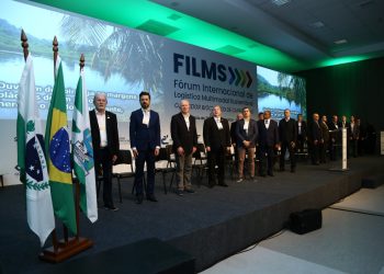 Logística desenvolve países e transforma cidades, diz ministro na abertura de fórum em Foz do Iguaçu