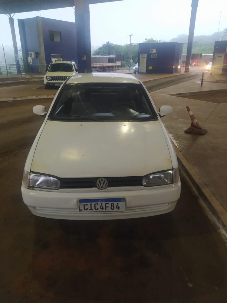 Veículo furtado é recuperado na Ponte Internacional da Amizade