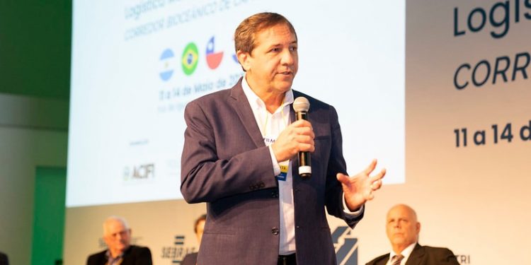 Prefeito Chico Brasileiro participa do encerramento do Fórum Internacional de Logística Multimodal Sustentável