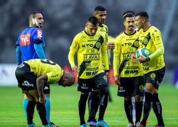 Cascavel vence o Caxias e mantém a liderança do Brasileiro Série D