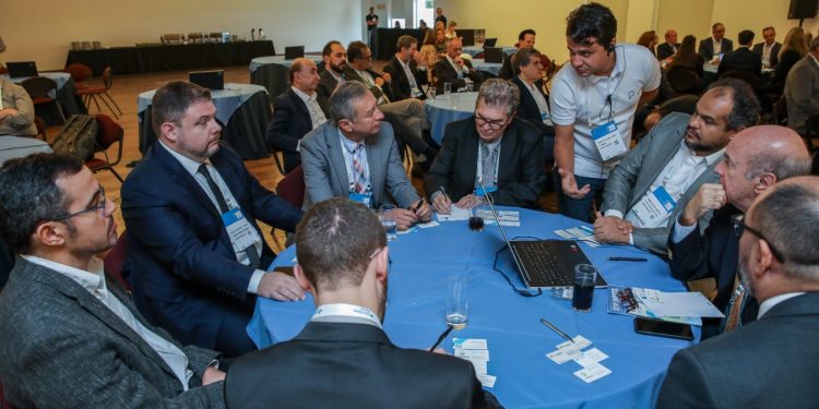 Empregados de Itaipu apresentam 21 trabalhos no SNPTEE