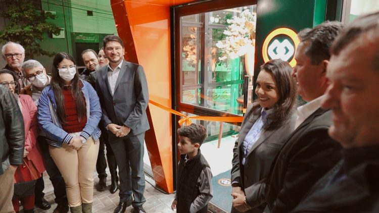 Cresol Conexão inaugura sua primeira agência em Umuarama