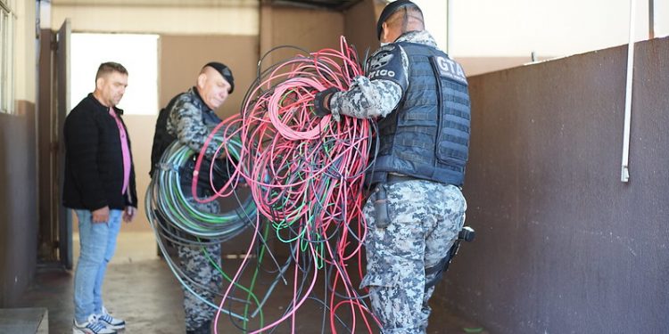 Operação da AIFU apreende fios de cobre possivelmente furtados