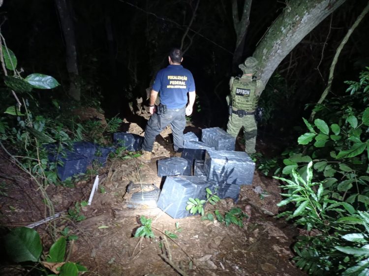 Bebidas estrangeiras são apreendidas em Foz do Iguaçu