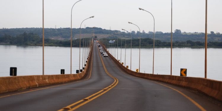 Itaipu e governo estadual dão início à revitalização da ponte de Guaíra