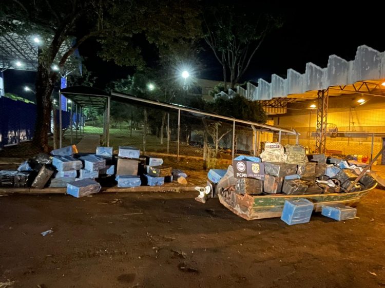 Embarcação com cigarros contrabandeados é apreendida