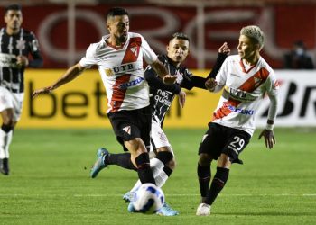 Veja onde assistir os jogos dos brasileiros na Libertadores essa semana (24 a 26/05)