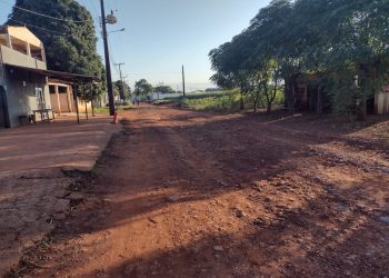 Moradores reclamam da situação da Rua Vilmar Tosi