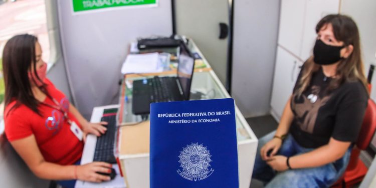 Agência do Trabalhador itinerante ofertará vagas em oito cidades da região Oeste