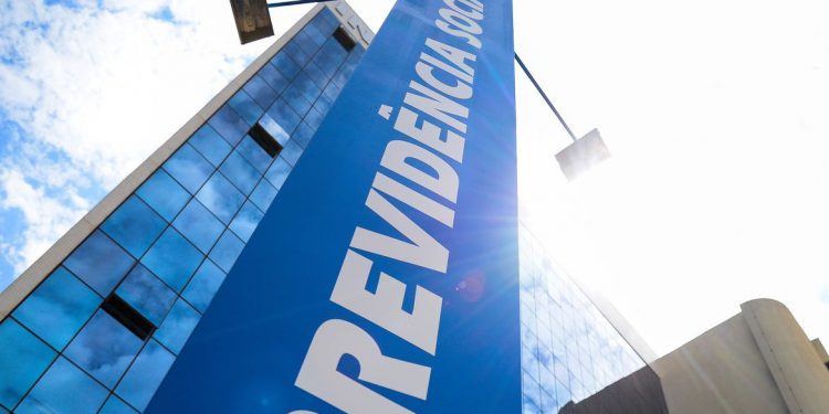 INSS paga a segunda parcela do 13º salário a partir desta quarta