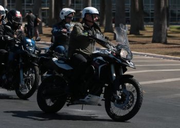 Bolsonaro fará motociata em Foz, diz deputado Vermelho