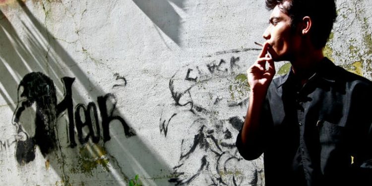 SUS oferece tratamento gratuito para quem quiser parar de fumar