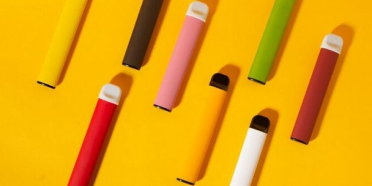 PL quer proibir o uso e comercialização de cigarros eletrônicos