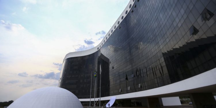 TSE lança sistema para receber denúncias sobre desinformação