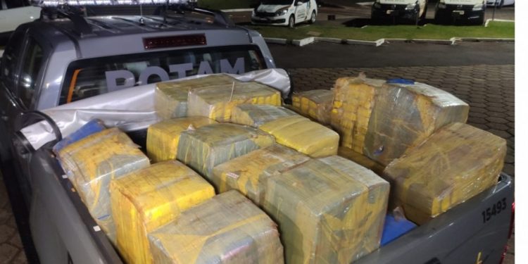 Homem é preso com quase uma tonelada de droga em Vera Cruz do Oeste