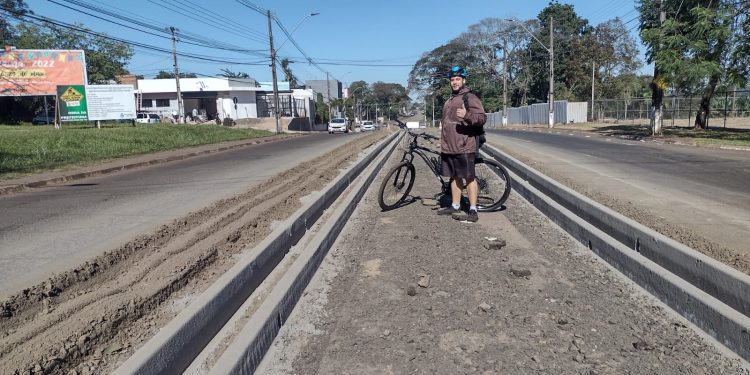 Construção de ciclovia na Avenida General Meira gera discussão