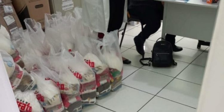 MP Eleitoral pede que Polícia Federal investigue cestas básicas em UBS de Foz do Iguaçu