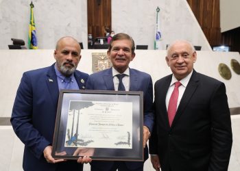 General Silva e Luna é cidadão Honorário do Paraná