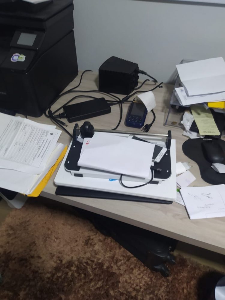 Servidor da Polícia Civil em Foz é alvo de operação do Gaeco contra falsificação de documentos