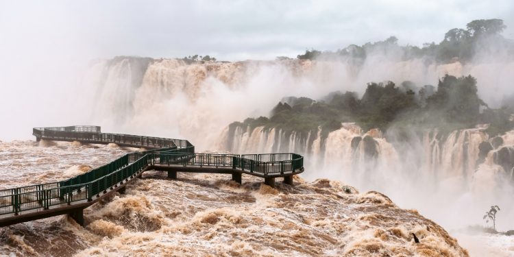 Parque Nacional do Iguaçu amplia atendimento no feriadão de Corpus Christi